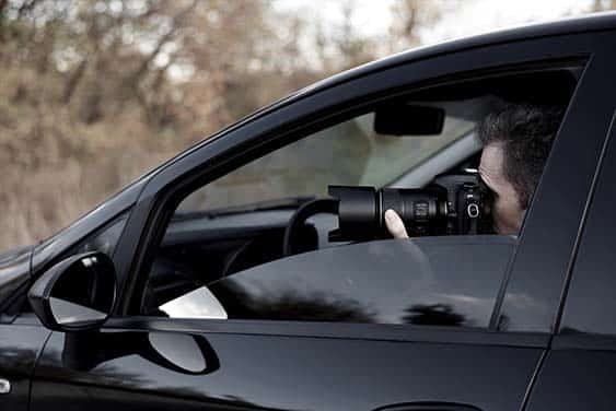Private Investigator taking photos in Huntsville AL